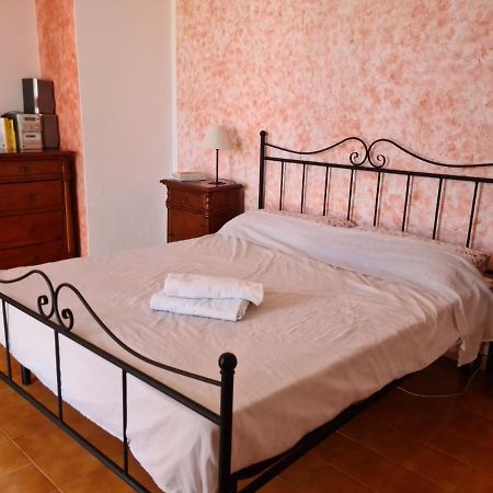 Casa Vacanze 'Sa Corbula' Porto Columbu - Perd'E Sali Buitenkant foto