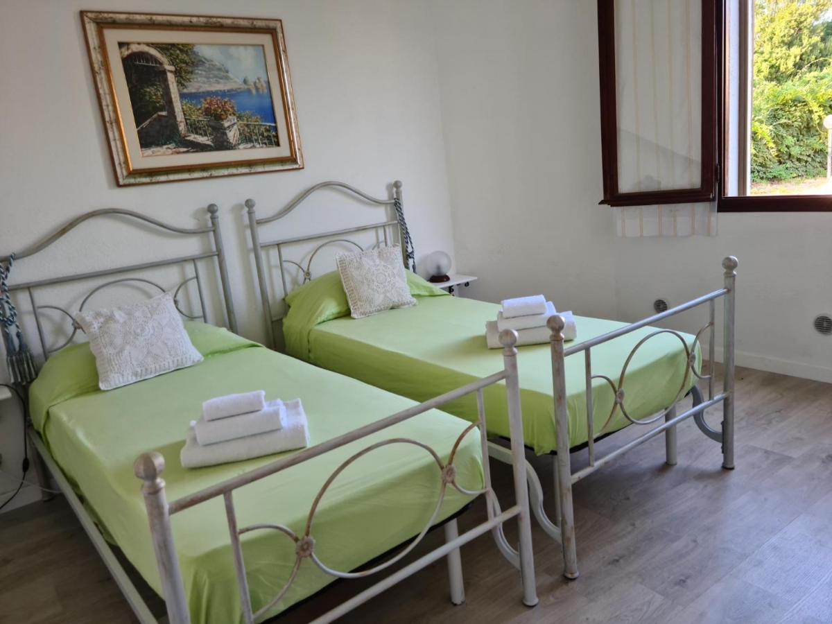 Casa Vacanze 'Sa Corbula' Porto Columbu - Perd'E Sali Buitenkant foto