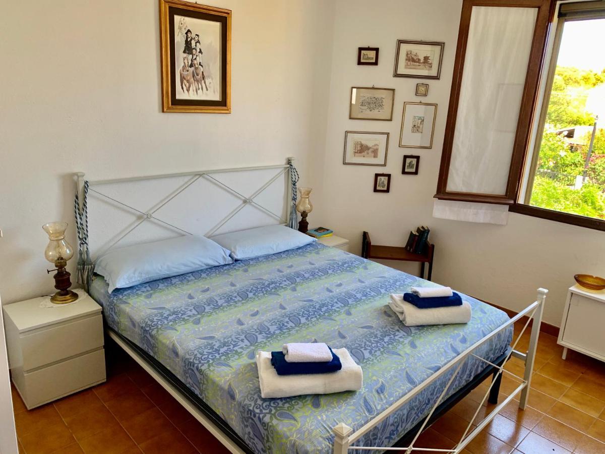 Casa Vacanze 'Sa Corbula' Porto Columbu - Perd'E Sali Buitenkant foto