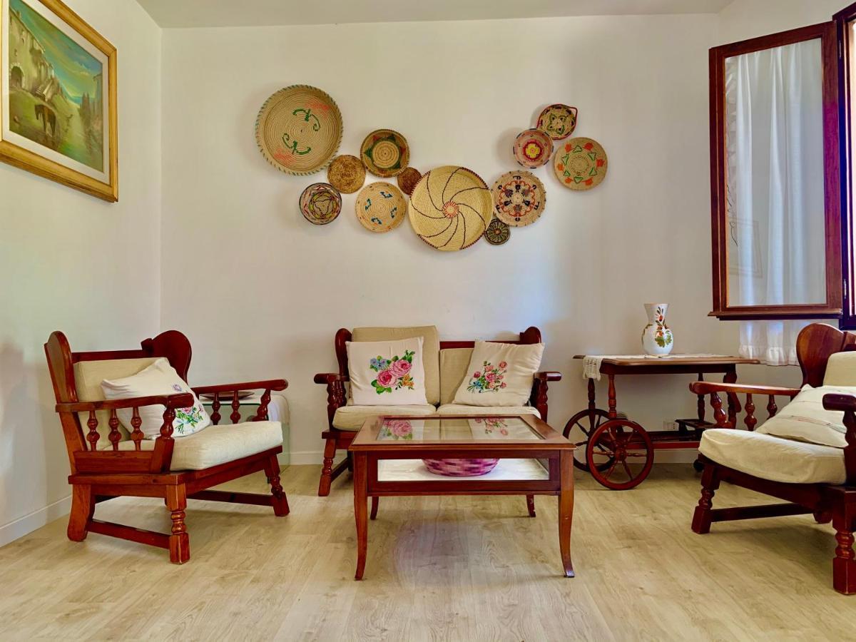 Casa Vacanze 'Sa Corbula' Porto Columbu - Perd'E Sali Buitenkant foto