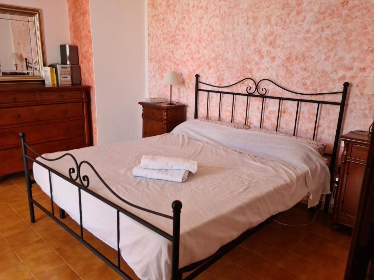 Casa Vacanze 'Sa Corbula' Porto Columbu - Perd'E Sali Buitenkant foto