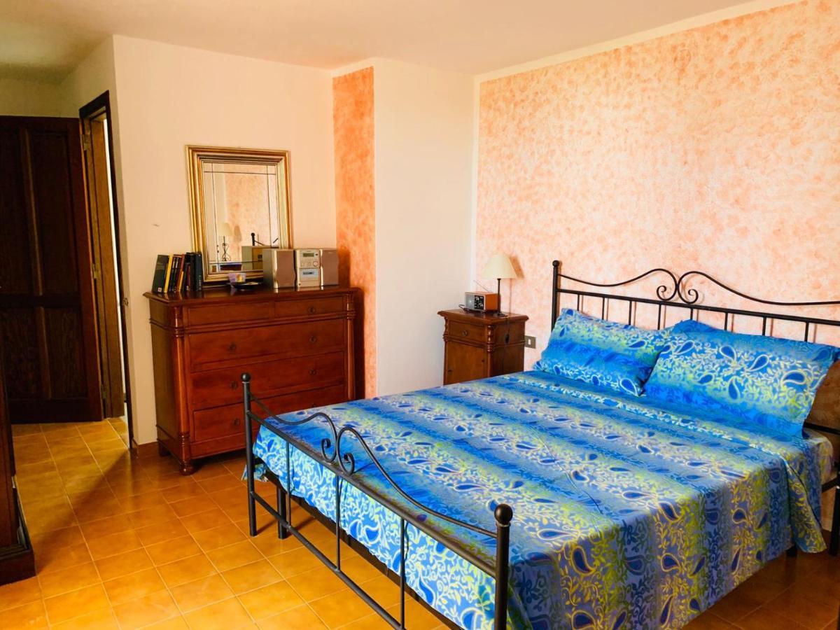 Casa Vacanze 'Sa Corbula' Porto Columbu - Perd'E Sali Buitenkant foto